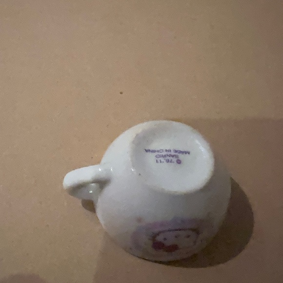 Hello Kitty Sanrio Tiny Tea Cup - Picture 5 of 7